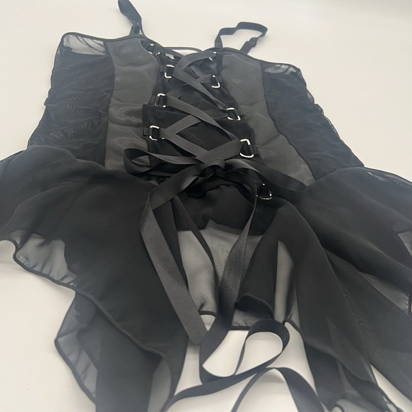 Dulce Caliente Black Lace-Up Corset Peplum Top – M – Gothic Fairycore - Picture 2 of 13